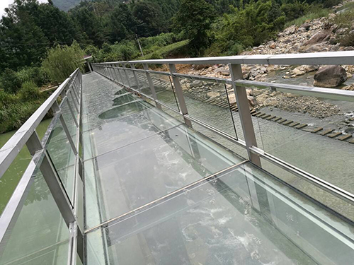 玻璃橋
